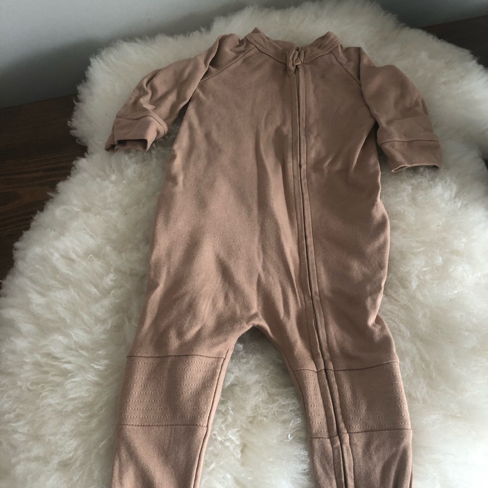 Goumi Baby Jammies in Camel Size 6-12 months